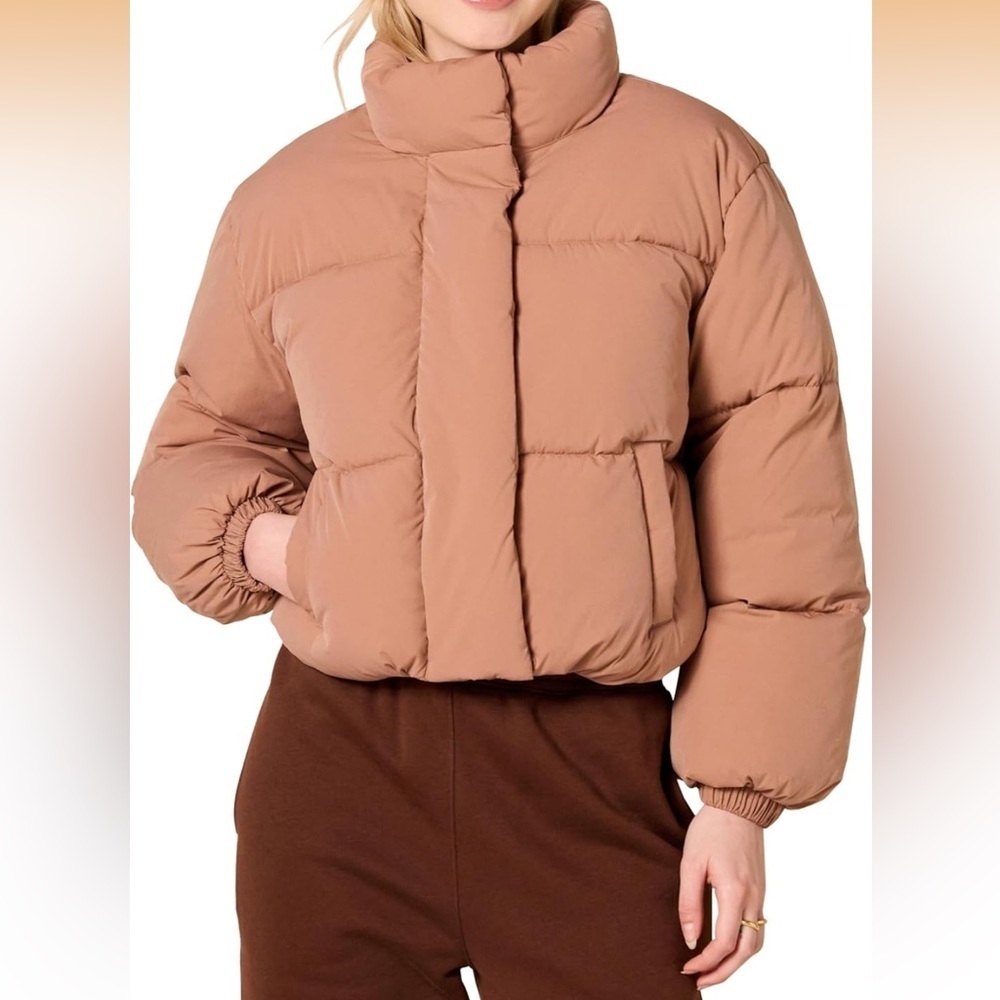Amazon Essentials Cropped Full-Zip
Puffer Jacket Light Brown, XX-Large